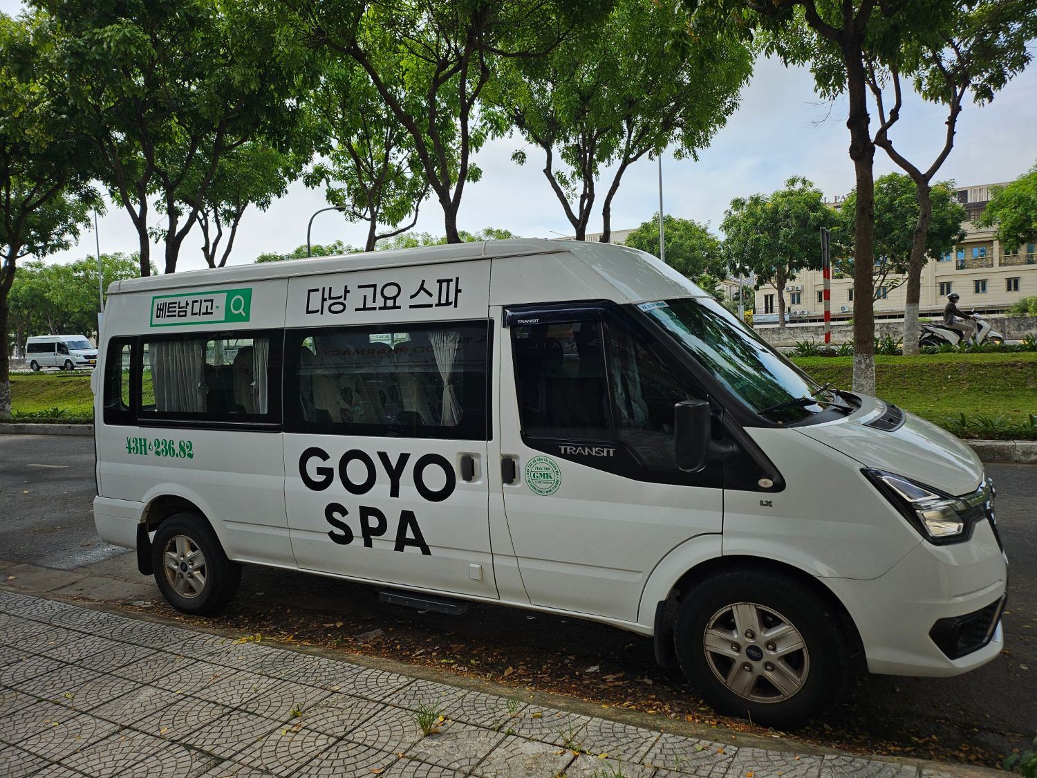 GOYO SPA pick-up van